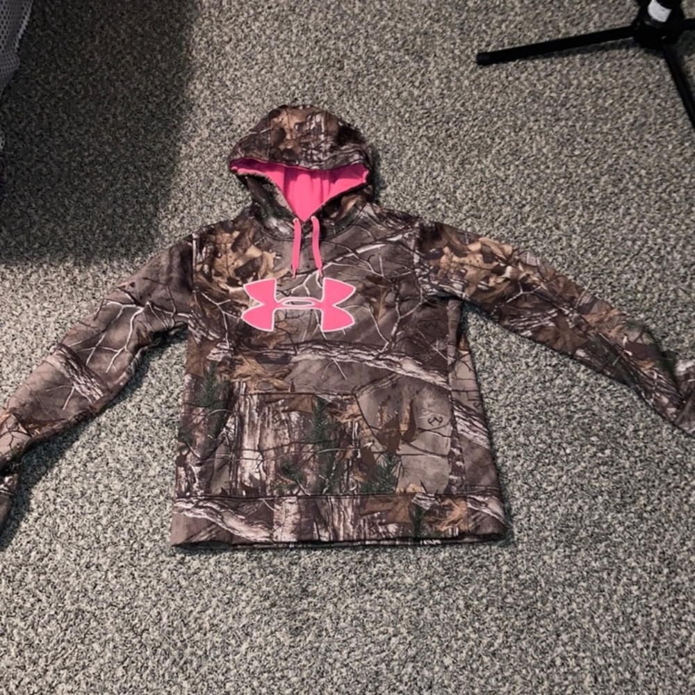 under armour camo hoodie. size medium